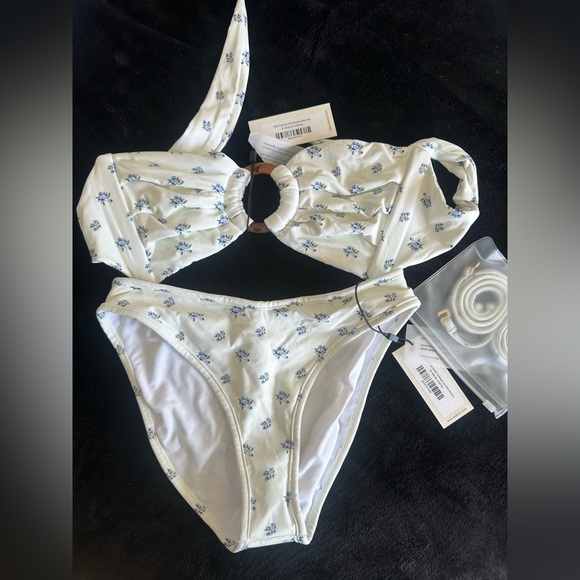 Montce Bikini Top & Bottom NWT - Picture 4 of 8
